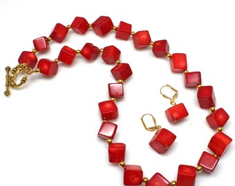 Collier Torsadé En Corail Rouge - XXe Siècle - Occasion En Très Bon état - Pour Femme