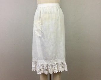 Vintage antieke schort Victoriaanse Edwardian Wit Katoen w / Eyelet Ruffle Trim