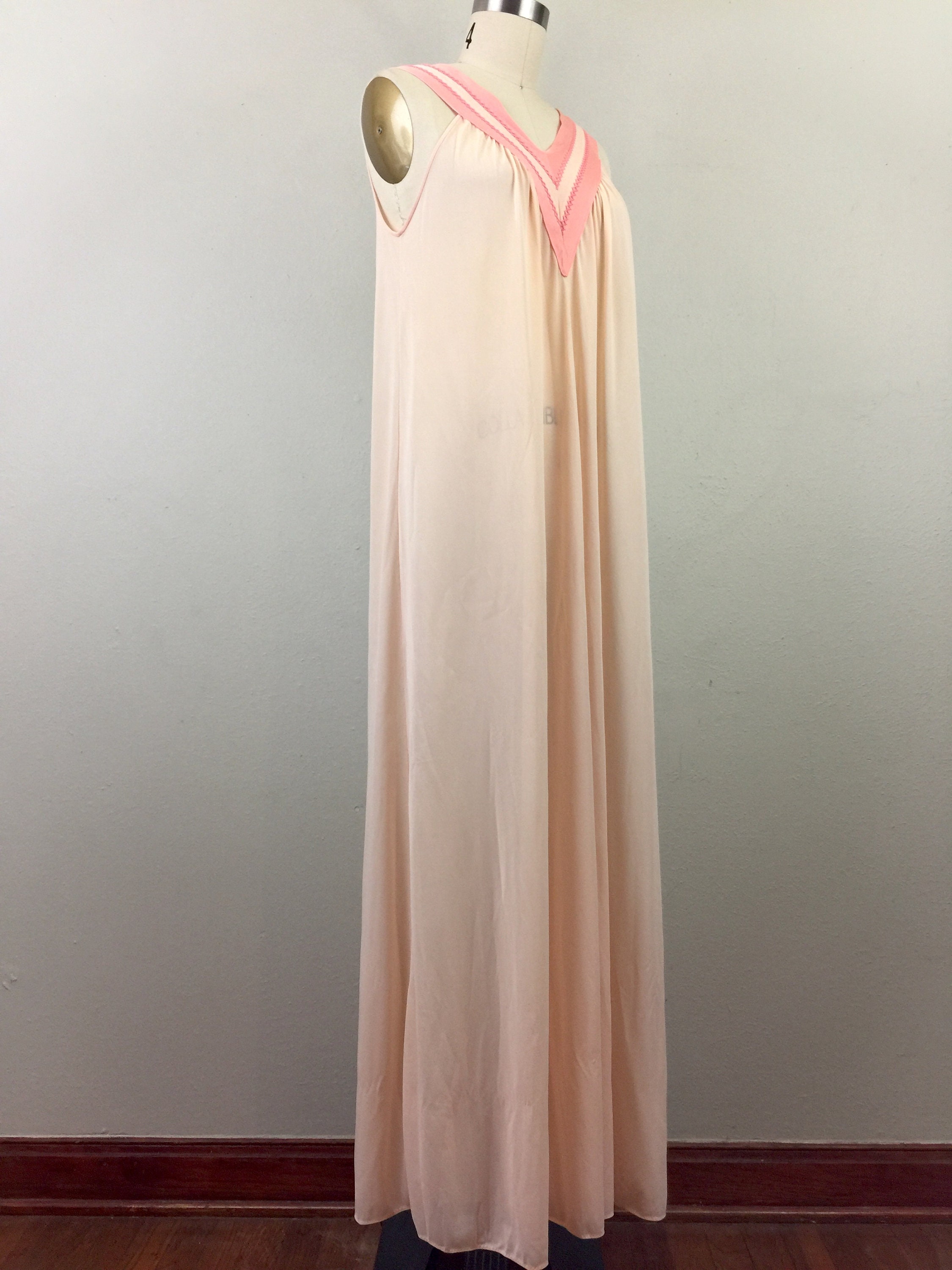 Vintage 70s Pink Nightgown w/ Striped Neckline 1970s Nylon - Etsy Polska