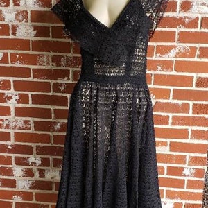 Vintage 40s STUNNING Black LACE Dress Plunging Front and Back M/L image 2