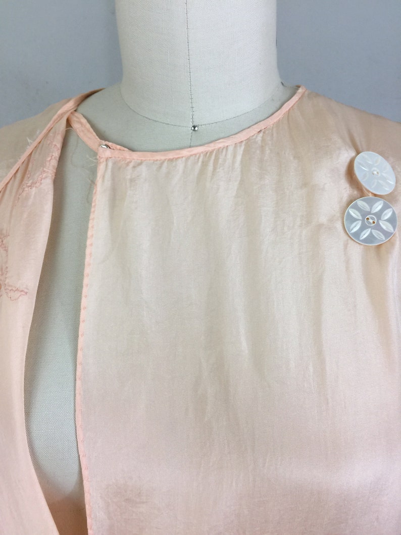 Vintage 30s Peach Silk Embroidered Robe Dressing Gown Kimono 1930s 1920s Lingerie