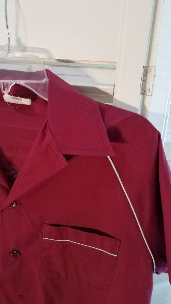 Vintage 60s/70s Red Bowling Shirt Leavenworth KS King Louie / USA