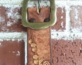Vintage 70s Tooled Leather Belt / Scalloped Brass Buckle / 28" / HANDMADE