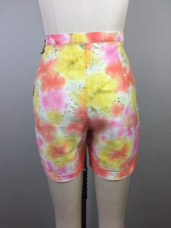 Vintage 1950s Floral Cotton Shorts Novelty Waterc… - image 5