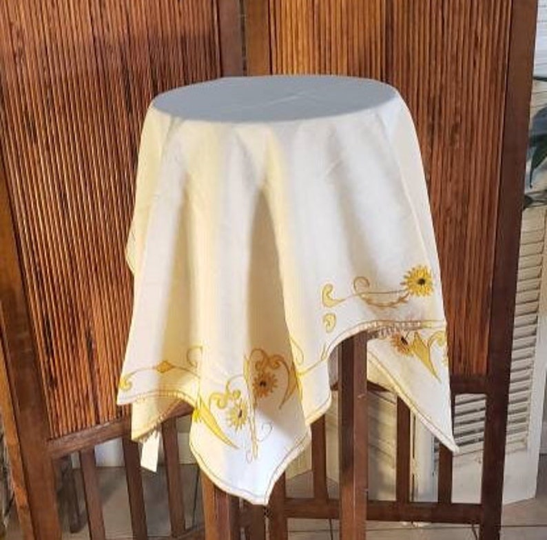 Vintage 40s Yellow Gold Cotton Tablecloth Hand Embroidered image 5