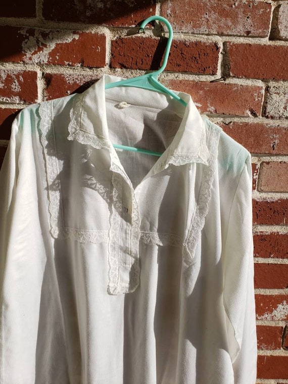 Vintage 70s White Cotton Nightshirt/Nightgown Lac… - image 2