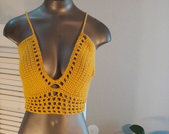 80s/90s Vintage Hand Crocheted Halter Top / ONE SIZE / Yellow Gold