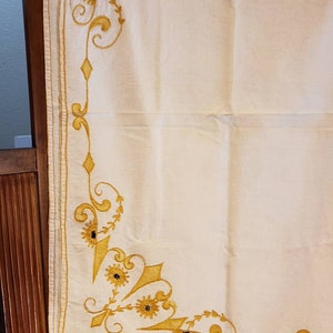 Vintage 40s Yellow Gold Cotton Tablecloth Hand Embroidered image 2