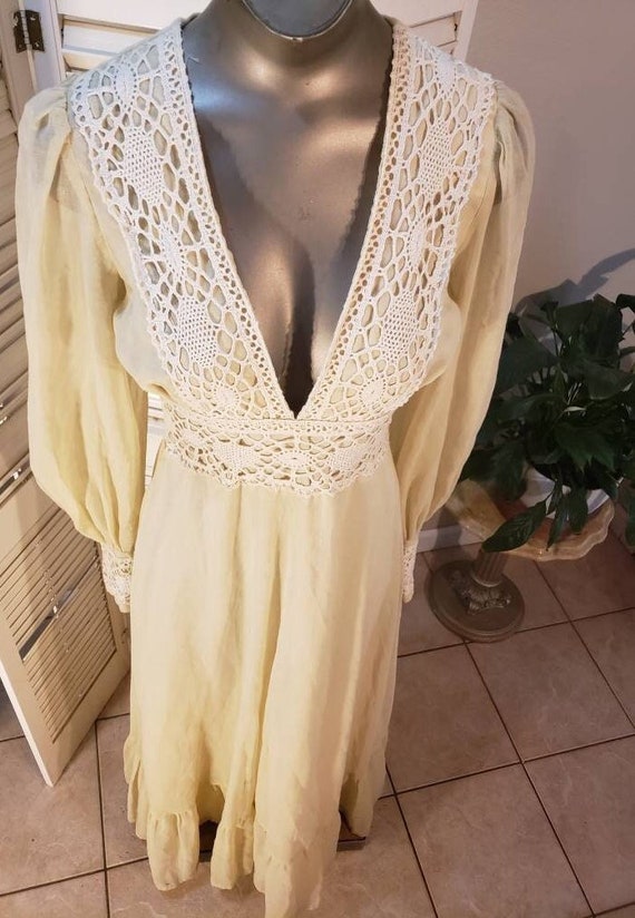 White Crochet Trim Maxi Flowing Dress White Crochet Trim Maxi Flowing Dress