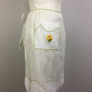 Vintage 40s 50s Apron Sheer White Appliqué Flowers image 5