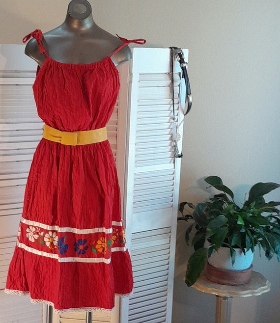 Vintage 70s/80s Red  Sundress w/Embroidery / Mexic