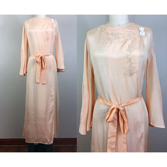 Vintage 30s Peach Silk Embroidered Robe Dressing G