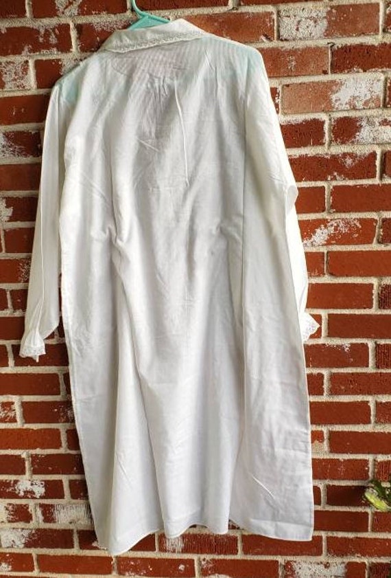 Vintage 70s White Cotton Nightshirt/Nightgown Lac… - image 3