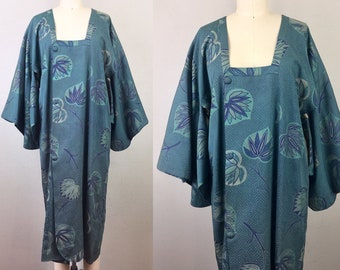 Vintage Japanese KIMONO Blue Leaves Deco Silk