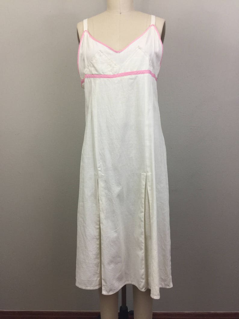 Vintage 1920s White Cotton Sundress w/ Pink Trim 20s Flapper Dress Deco M/L image 2