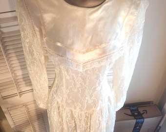 Vintage White  Lace Dress / Gunne Sax by Jessica McClintock / USA MaDE / s/m