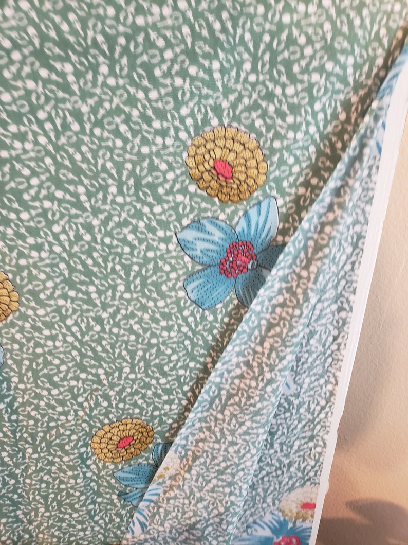 Vintage 60s/70s Fabric Yardage / Wonderful Jersey / 12.75yds/ Green w/Floral Accent image 4