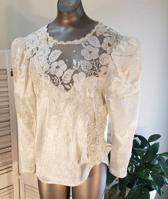 Vintage 80s Fancy White Lacy Blouse w/Sheer Sweath