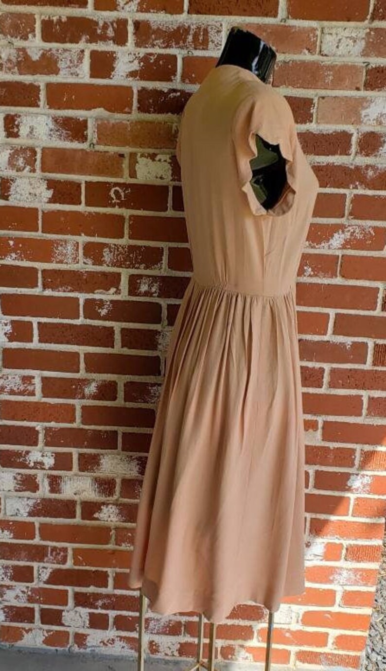 Vintage 40s Blush Pink Scallop Trim Crepe Dress RARE S/M image 4