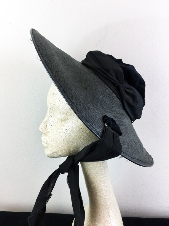 Vintage 30s 40s Black Straw and Velvet Sun Hat Cir