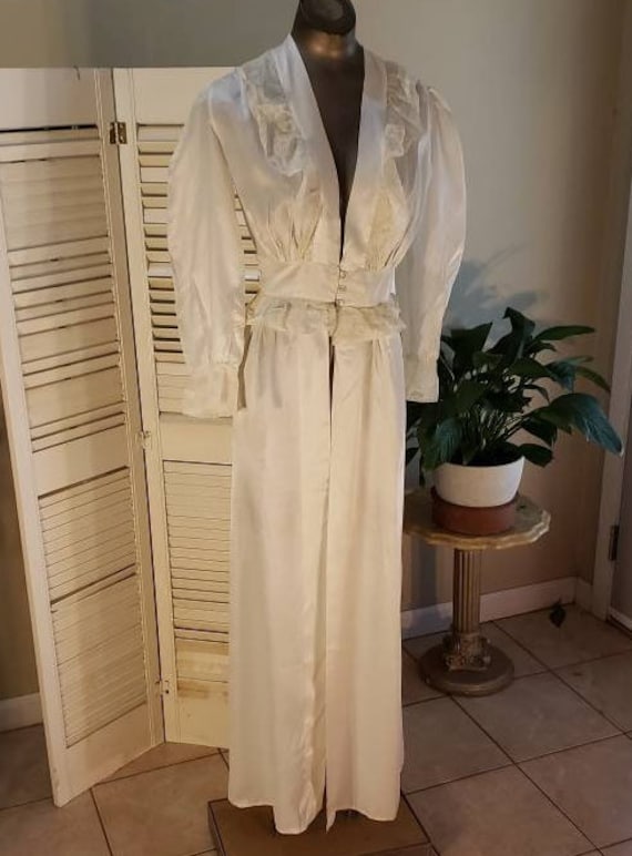 Vintage 30s/40s White Dressing Gown/ Dress Satin … - image 5