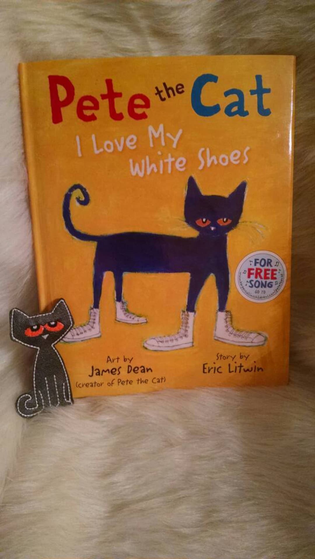 Pete the Cat L Love My White Shoes With Finger Puppet Pete Peter the