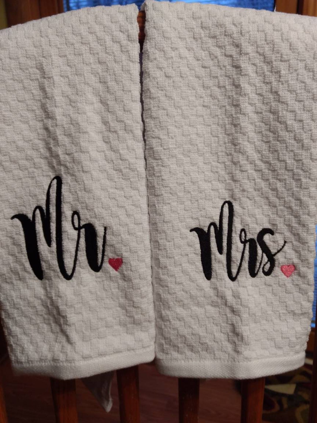 Mr. Mrs Kitchen Towel Set. Wedding Gift. Bridal Shower Gift. Newlyweds