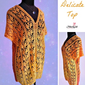 Puede incluir: Un top de crochet delicado con cuello en V y mangas cortas. El top está hecho en un degradado de hilo naranja y amarillo. El top se muestra en un maniquí.