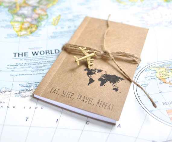 Cuaderno de viaje ideal como regalo de viaje, relleno de calcetín