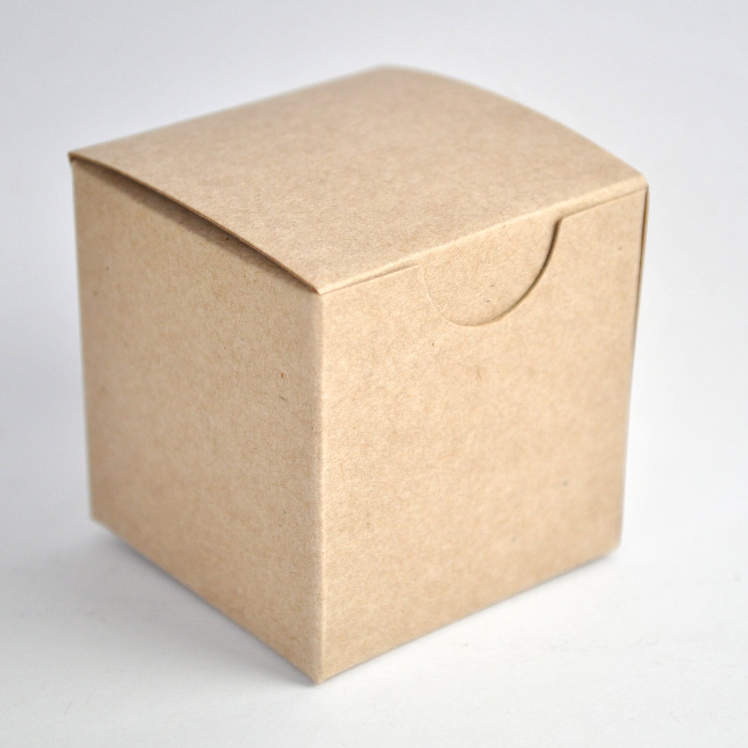 Boîte plate luxe carton kraft à rabat aimanté 12 cm