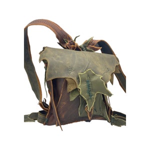 Kleine Lederrucksack-Geldbörse, handgemachte Ledertasche, Lederblattrucksack, brauner Lederrucksack, Blatttasche, Fantasy-Tasche, „Elfenkin“