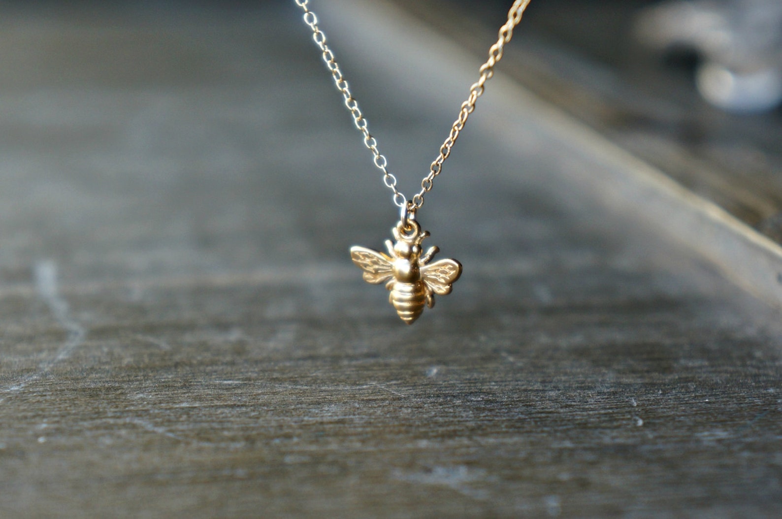 24k gold bee necklace 24k gold bee necklace