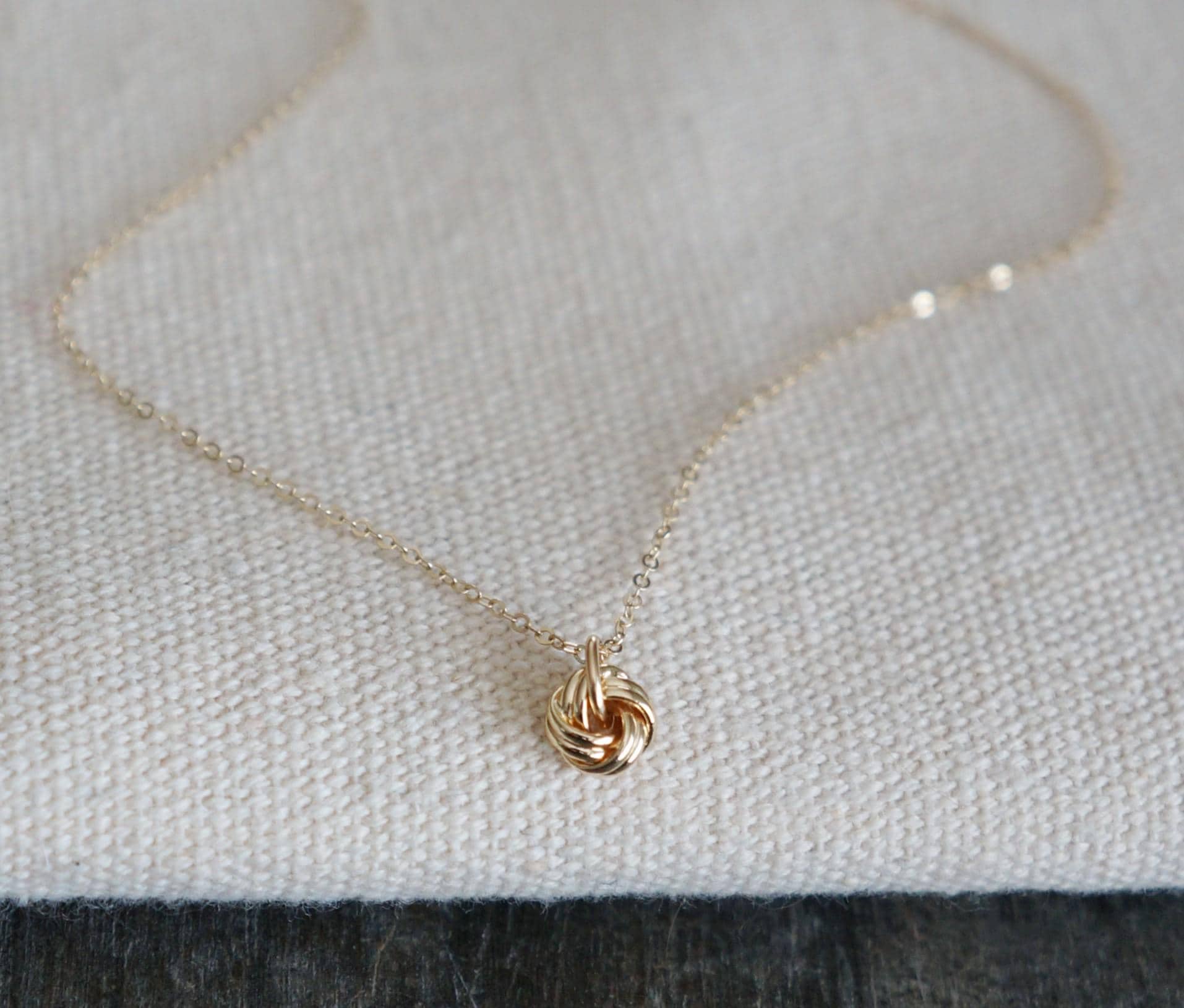 14k Gold Love Knot Necklace - Etsy