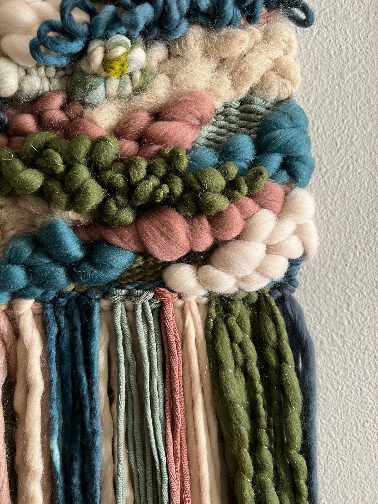 Concord Wallcoverings Wallpaper Border Faded Angels, Prepasted, Colors Blue Beige White, Size 9 Inches By 15 Feet VS104363