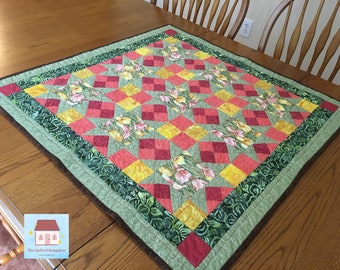 Quilted Table Topper | Coffee Table Quilt | 32" X 32" | Calla Lily Wall Hanging