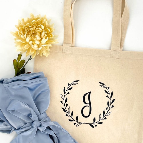 Monogrammed Tote Bag Laurel Wreath Personalized Bridesmaid - Etsy