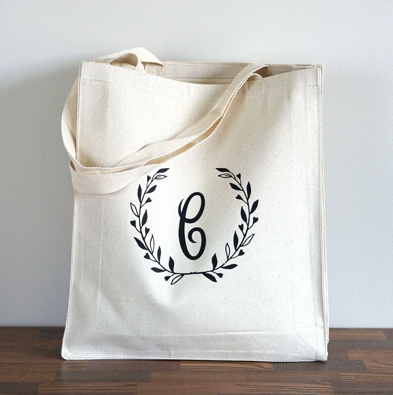 Monogrammed Tote Bag Laurel Wreath Personalized Bridesmaid - Etsy Canada