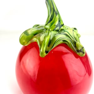 Handblown Short-Stem Tomato