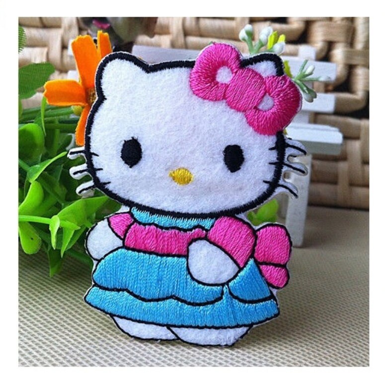 Iron on Patches Hello Kitty Comic Children Reflex Pink 5x5cm Application  Badges 