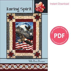 Könnte beinhalten: Ein digitaler Download eines PDF-Nähmusters für eine Steppdecke mit einem Weißkopfseeadler, der über einem Gebirge fliegt, mit einer amerikanischen Flagge im Vordergrund. Die Steppdecke ist von einem roten, weißen und blauen Sternenrand umgeben. Der Titel des Musters ist "Daring Spirit" und die Designerin ist "Villa Rosa Designs".