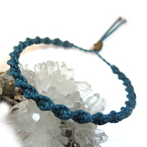 Petrol / blau Spirale Freundschaft Armband/Bohemian/Surf runden Makramee Faden Armband handgemachte Réf.PS228