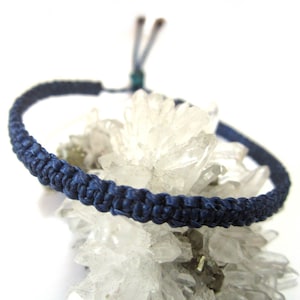 Navy Blue Friendship Bracelet/Bohemian/Surf/Unisex Flat Cord Wristband Handmade/Braided/Woven With Waxed String and Macrame Knots Réf.PP70