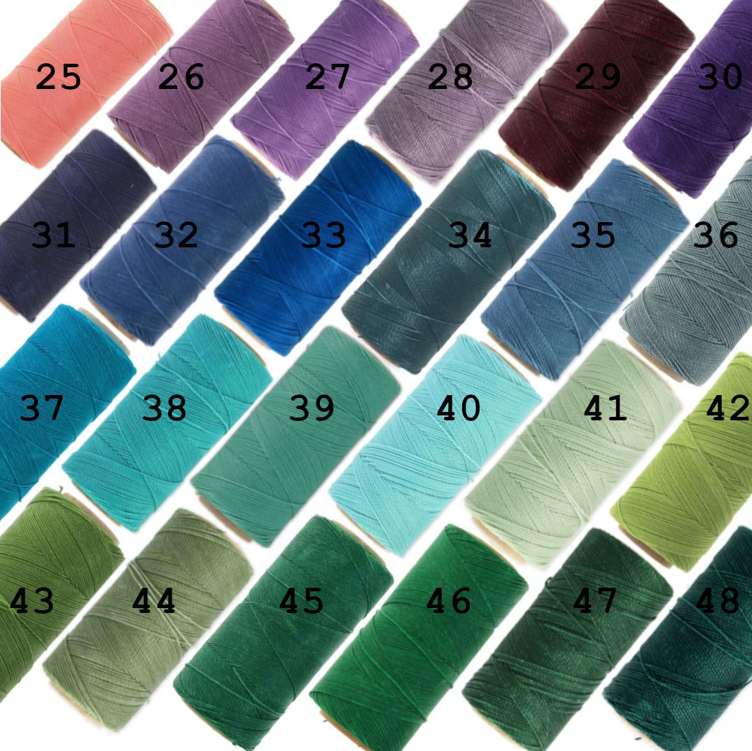 Bracelet Rouge & Jaune Tressé En Macramé Avec Du Fil Ciré