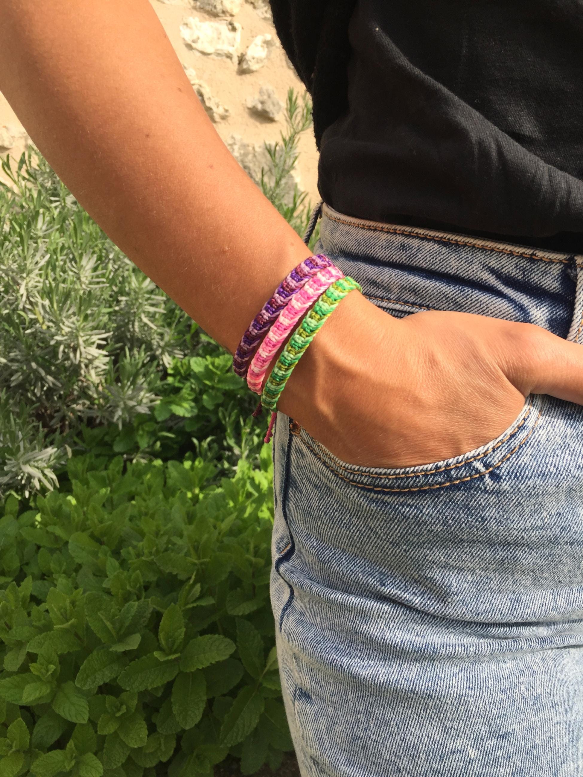 Bracelet Macramé Rouge & Jaune Fait Main En France – Ajustable, Résistant à L'eau, Unisexe