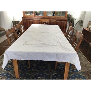 Vintage Embroidered Cutwork Needle Lace Cotton Tablecloth