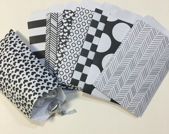 8 Treat Bags, Party Favor Bags, Black and White Bags, Gift Bags, Candy Bags, Birthday Favor Bags, Gift Favor Bags,