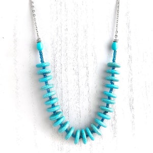 Collier de perles turquoises Heishi Stones