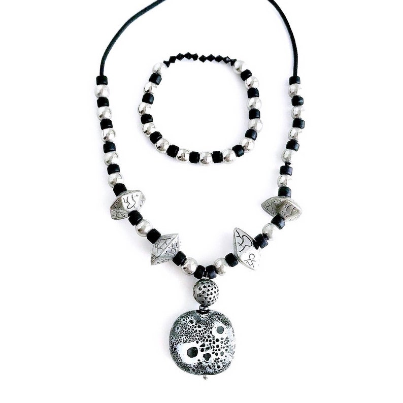 Silver Black & White Jewelry Set image 1