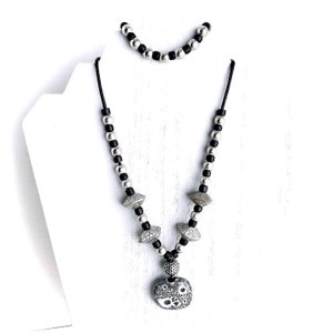 Silver Black & White Jewelry Set image 2