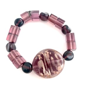 Plum Abstract Glass Beads Bracelet